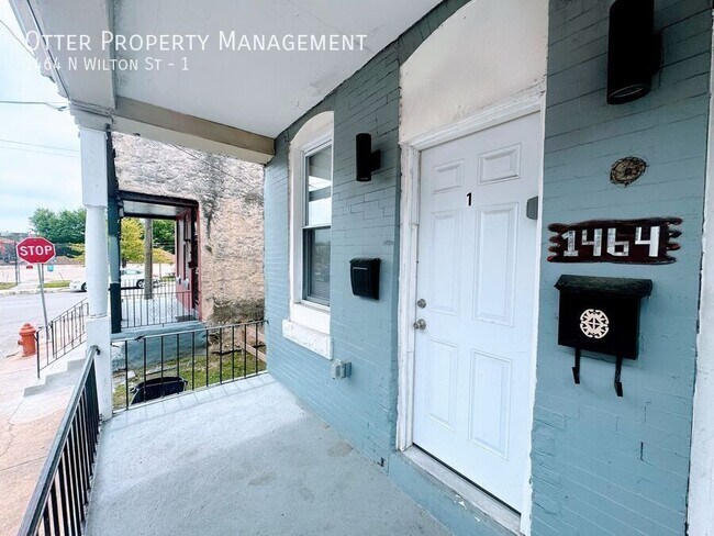 Building Photo - 1464 N Wilton St