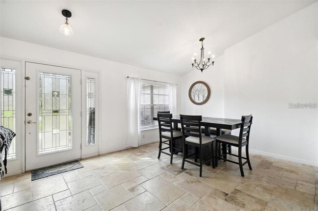 Building Photo - 199 Pine St