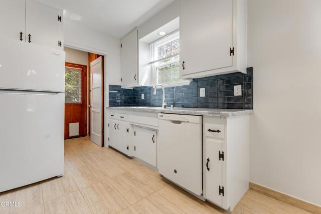 Building Photo - 5622 Bellingham Ave