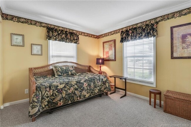 Building Photo - 2698 SW Versailles Terrace