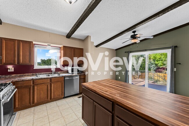 Building Photo - 3575 Brushwood Ln