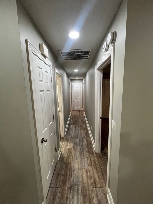 Building Photo - Available April!