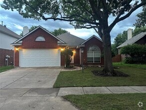 Building Photo - 2212 Heatherton Pl