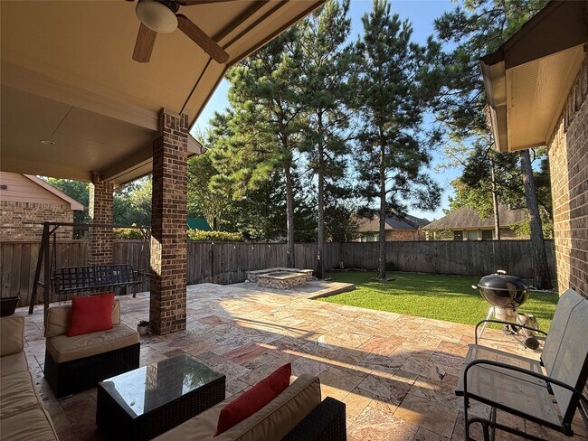 Building Photo - 166 Lindenberry Cir