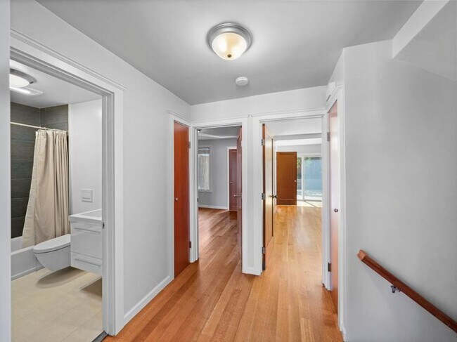 Building Photo - COMING SOON! Single Family Home in Sunny Bernal Heights - 4 br/3 ba - 2 Car Parking - Great Views...