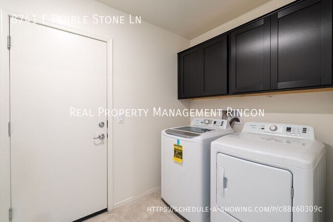Building Photo - 8741 E Pebble Stone Ln