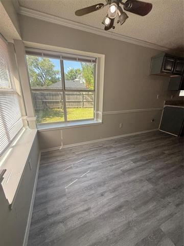 Building Photo - 553 Raintree Cir