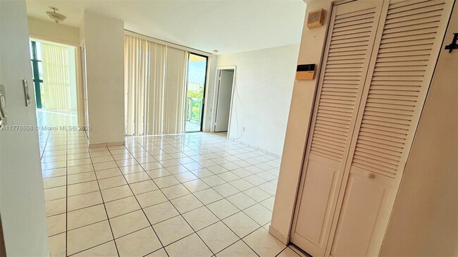 Building Photo - 11780 SW 18th St