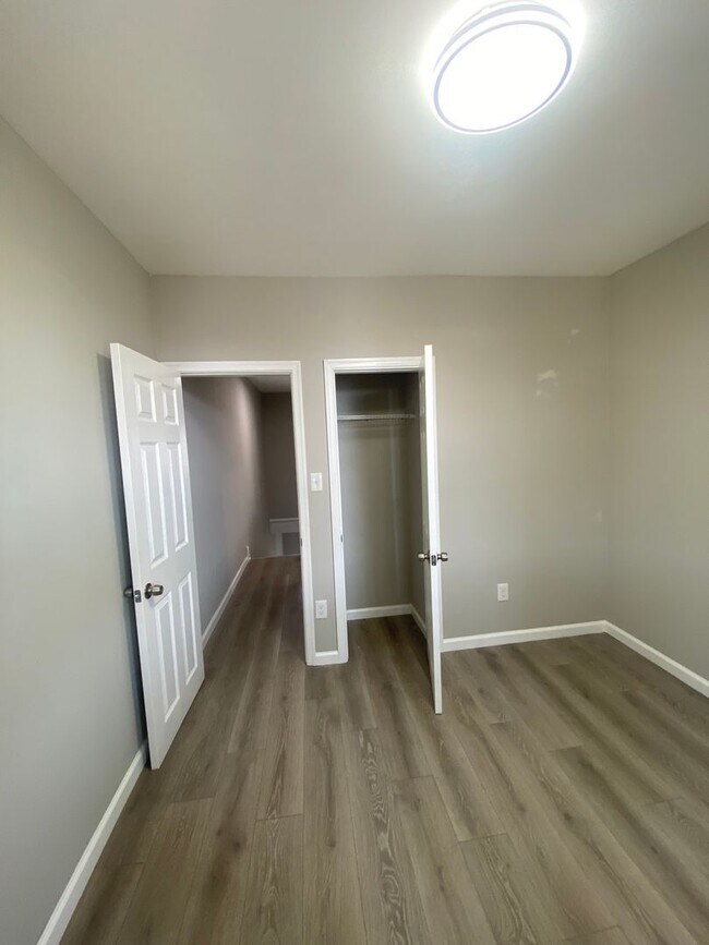 Building Photo - Remodeled  Home - Ogontz