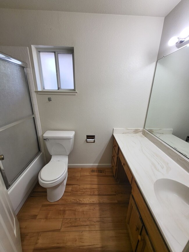 Building Photo - 630 Boulder Cir