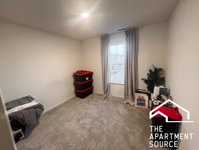 Building Photo - 2360 Southwind Blvd