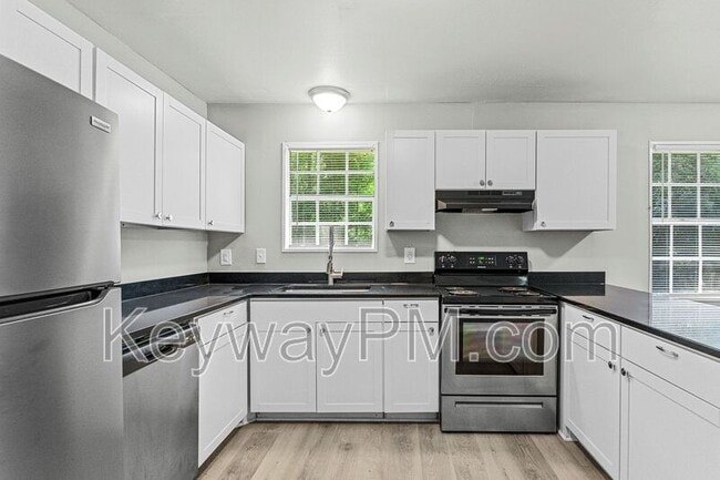 Building Photo - 3630 Columbine Dr