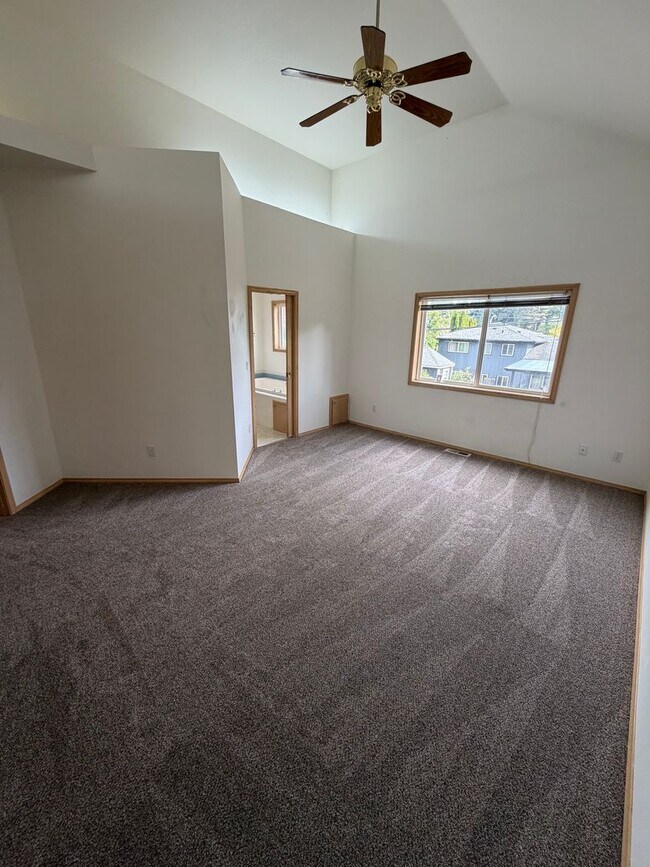 Building Photo - Beautiful Single Family Home In Beaverton  Showings Start 7/6