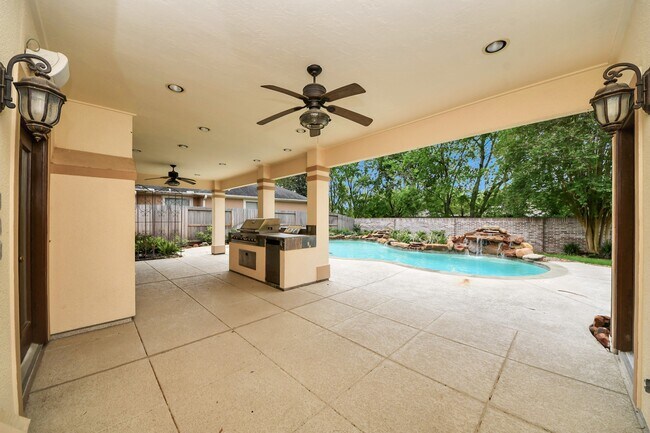 Building Photo - 14207 Jade Cove Dr