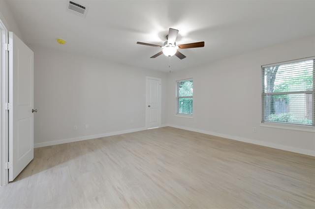 Building Photo - 2717 Meadow Green