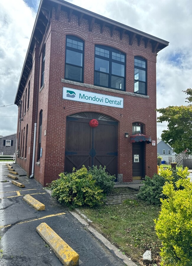 Building Photo - Fall River FireHouse