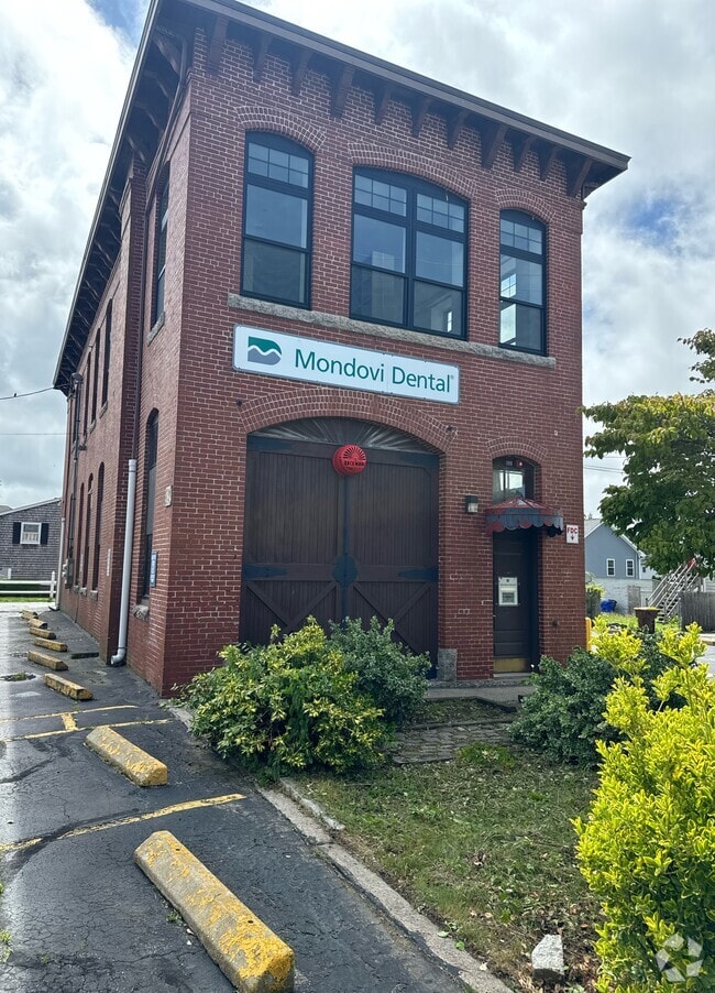 Building Photo - Fall River FireHouse