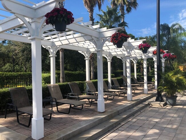 Building Photo - MOVE IN OCTOBER! 3rd floor 3BR/2BA Condo -...
