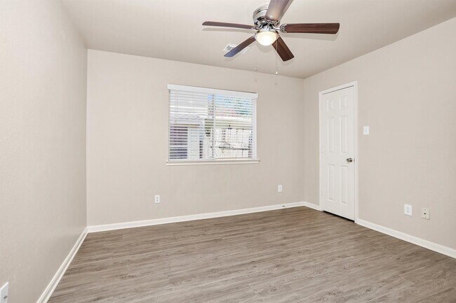 Building Photo - 13852 Running Bear Dr
