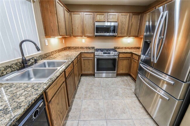 Building Photo - 7941 Alta Lima Valley Ct