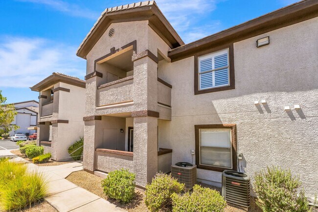 Building Photo - Elevated Henderson Living in a Gated Resort-Style Community!
