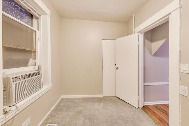 Building Photo - 1131 W Taylor St