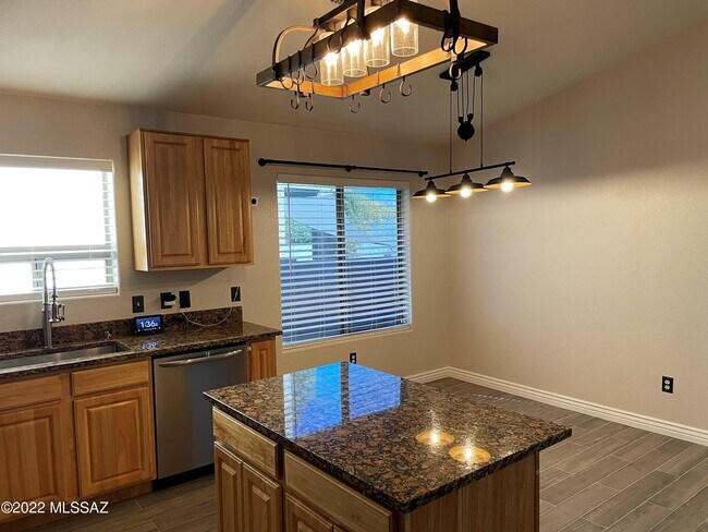Building Photo - 8373 S Egyptian Dr