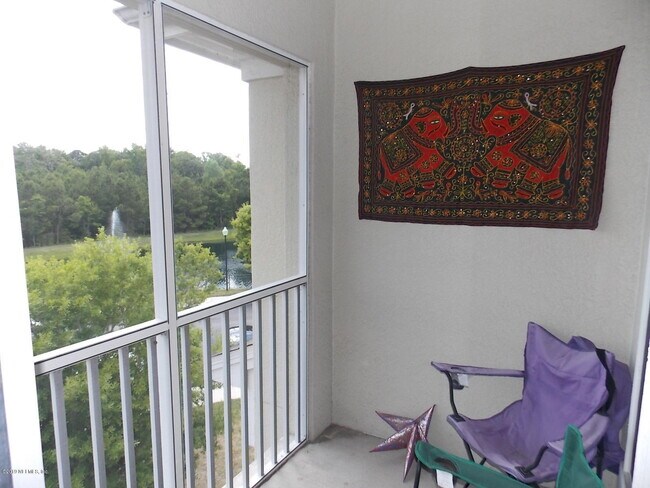 Building Photo - 8290 Park Way