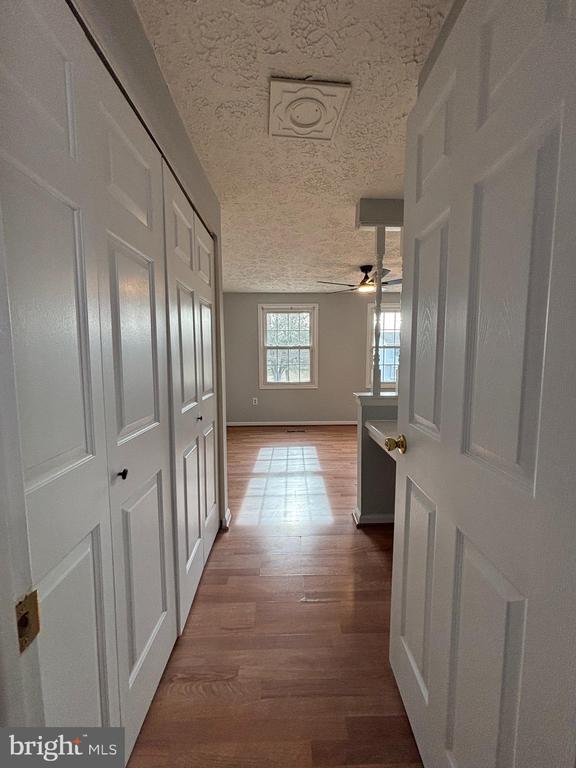 Building Photo - 3631 Laurel View Ct