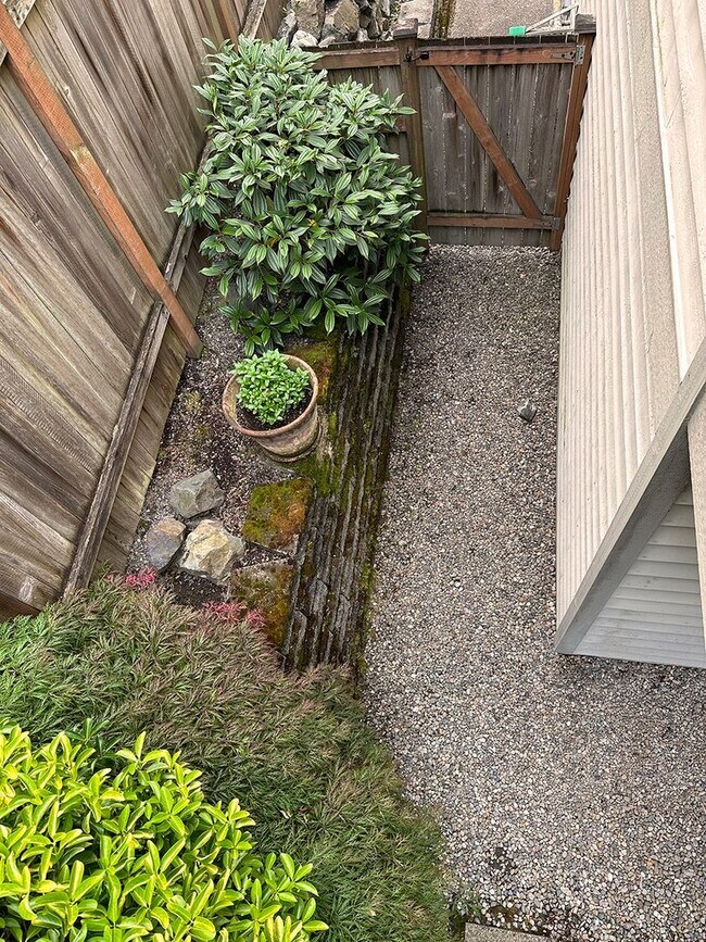 Building Photo - 3bs/2.5ba Seattle Townhome