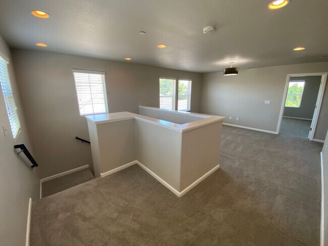Building Photo - 3461 Alcove Way
