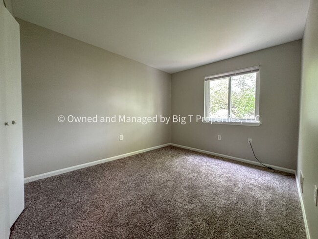 Building Photo - 3bd/2.5ba Townhome in Manassas Available!
