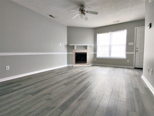 Building Photo - 1110 Pueblo Dr