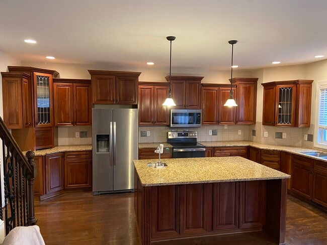 Building Photo - 100 Beacon Hill Pl