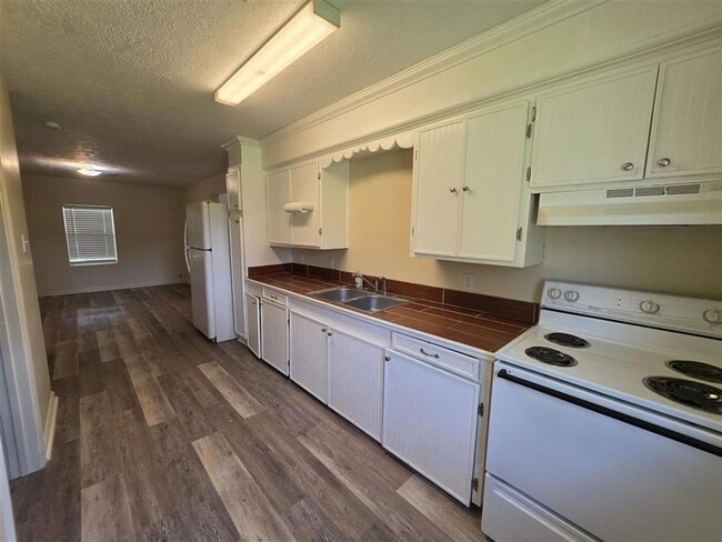 Building Photo - 3329 Western Meadows Dr