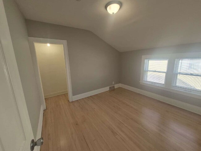 Building Photo - 1524 N 60th St