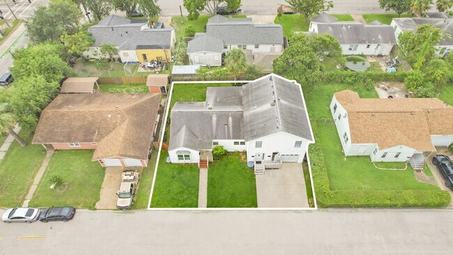 Building Photo - 5313 Perry Ave