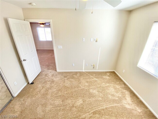 Building Photo - 8569 Rhamus Ct
