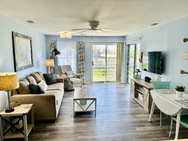 Building Photo - 356 Clinton Reef Dr