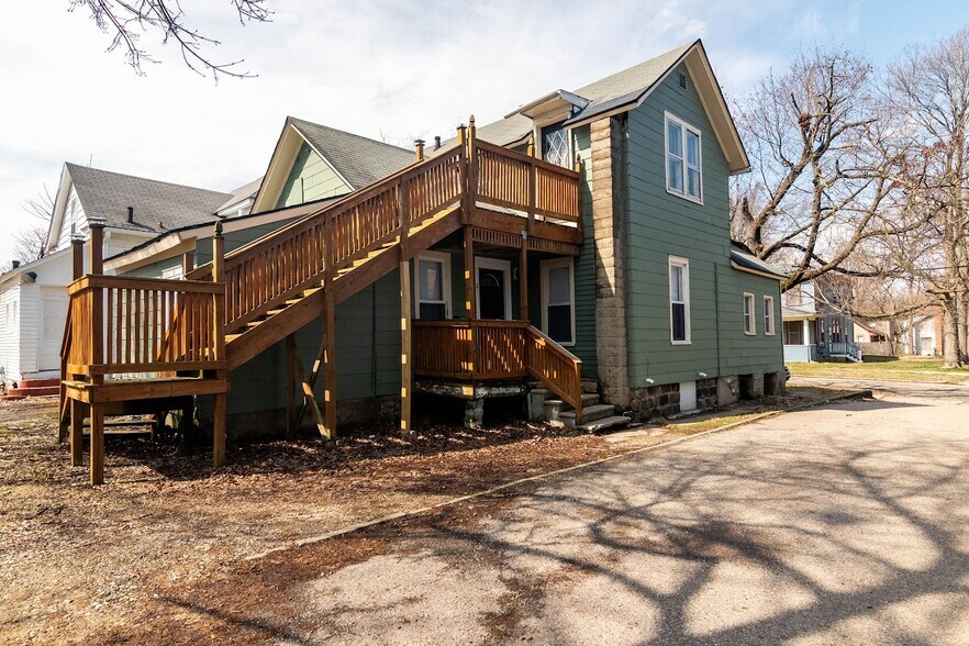 Main - 529 McCourtie St