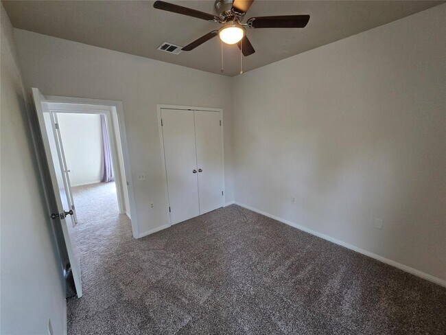 Building Photo - 1604 Singleton Ave