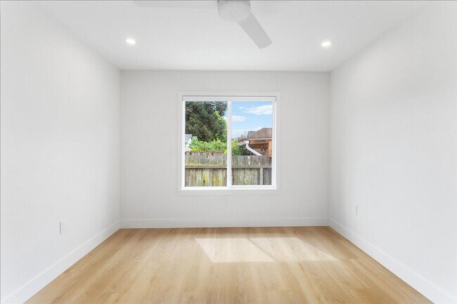 Building Photo - 1832 9th St