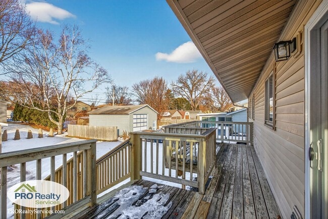 Building Photo - Recently Remodeled 4 Bedroom Home