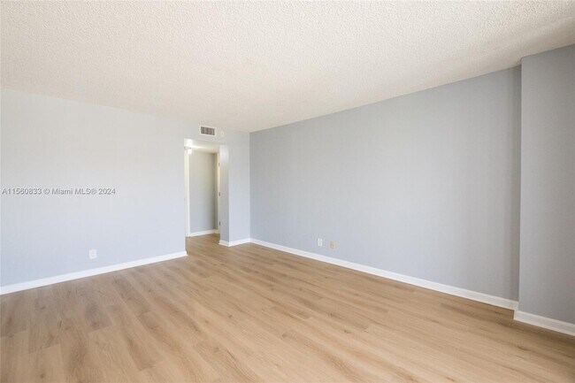 Building Photo - 3031 N Ocean Blvd