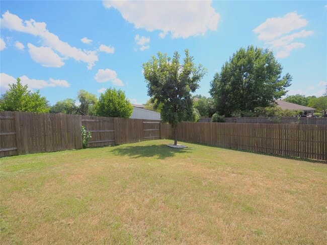 Building Photo - 201 Sheepshank Dr