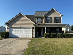 Building Photo - Spacious 3 Bed 2.5 Bath Home with Fenced Yard