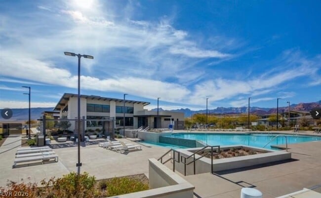 Building Photo - 928 Allister Flds Ln