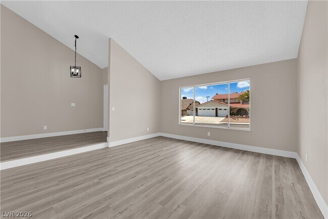 Building Photo - 6320 Peppermill Dr