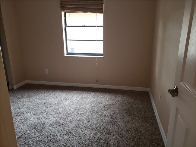 Building Photo - Coming Soon! 3/2 Single Family - Great Loc...