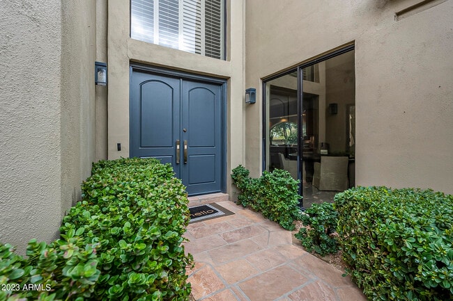 Building Photo - 7878 E Gainey Ranch Rd